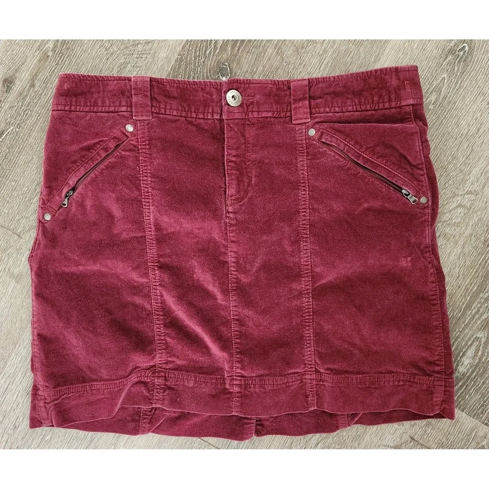 Athleta Burgundy Corduroy Mini Skirt Size 14 Wine Red Zipper Pockets Outdoor